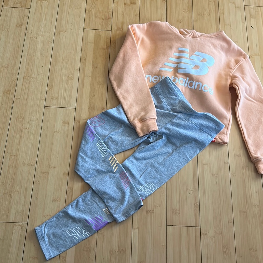 New balance sweatshirt set